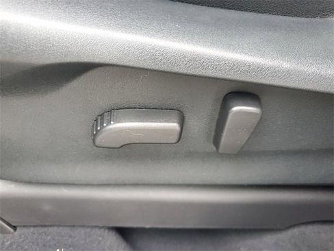 Used 2022 Subaru Ascent Onyx Edition image 11