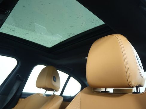 Certified 2025 BMW 330i xDrive Sedan image 11