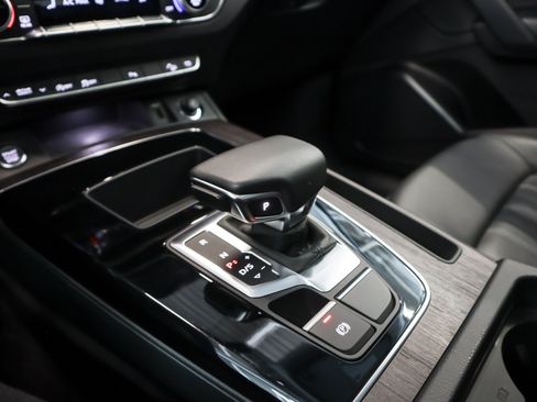 Used 2023 Audi Q5 2.0T Premium w/ Convenience Package AWD/4WD image 20