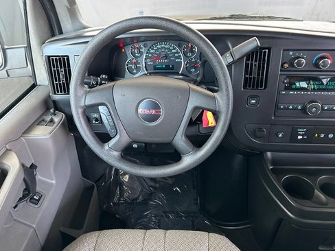 Certified 2025 GMC Savana 3500 LT w/ LT Preferred Equipment Group RWD image 16