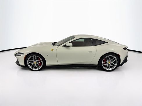 Used 2023 Ferrari Roma image 8