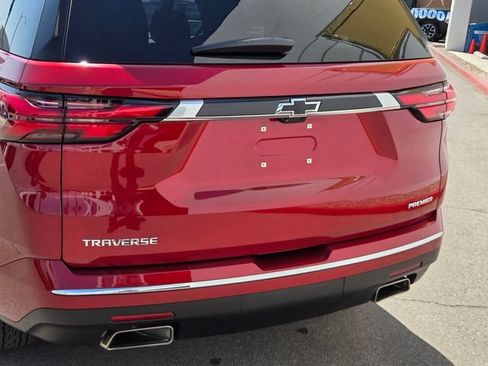 Certified 2023 Chevrolet Traverse Premier w/ LPO, Cargo Package FWD image 5