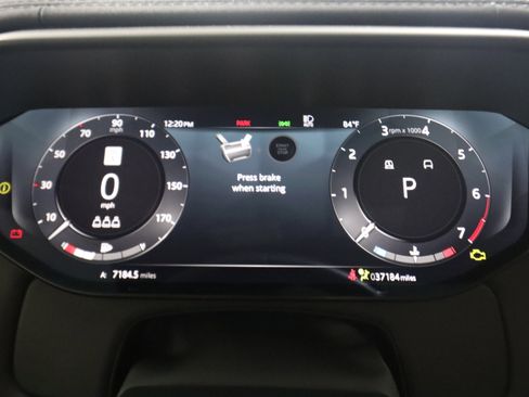 Used 2023 Land Rover Range Rover Sport SE Dynamic image 16