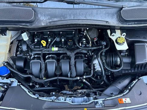 Used 2019 Ford Transit Connect XLT image 32