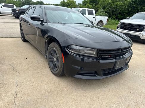 Used 2020 Dodge Charger SXT w/ Leather Interior Group RWD image 2