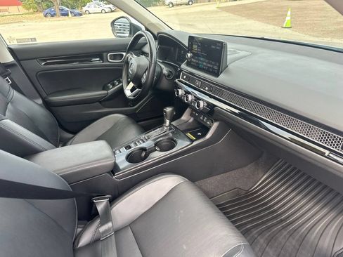 Used 2023 Honda Civic Touring image 28
