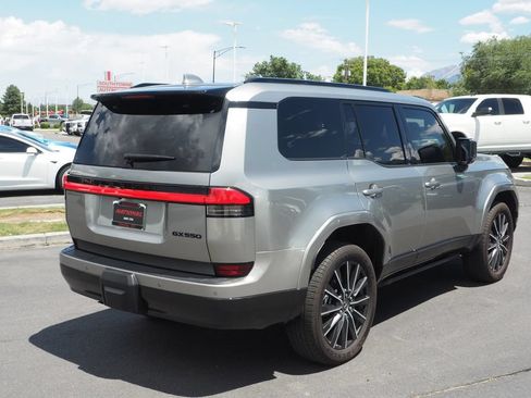 Used 2025 Lexus GX 550 w/ Accessory Package (31) AWD/4WD image 7