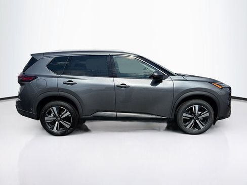 Used 2026 Nissan Rogue SL AWD/4WD image 3