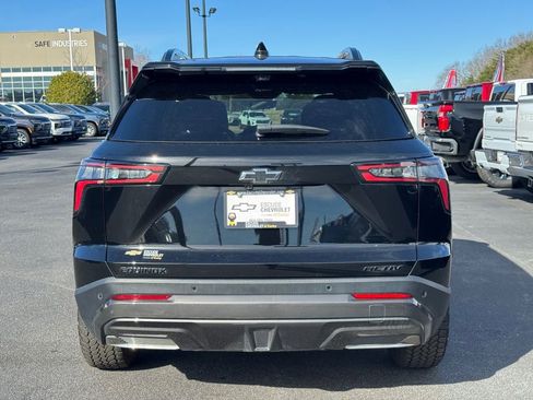Used 2025 Chevrolet Equinox ACTIV w/ Safety and Technology Package image 4