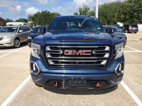 Used 2020 GMC Sierra 1500 AT4 w/ AT4 Premium Package AWD/4WD image 2