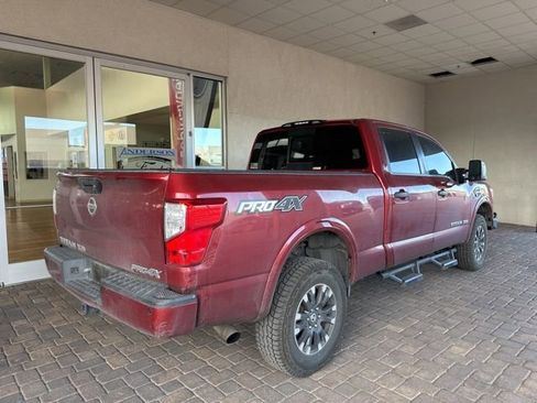 Used 2019 Nissan Titan PRO-4X w/ Pro-4x Convenience Package image 4