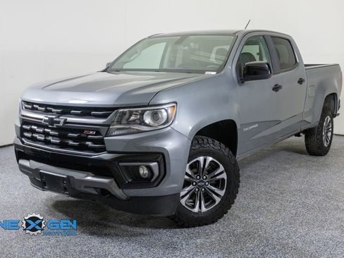 Used 2022 Chevrolet Colorado Z71 AWD/4WD image 3