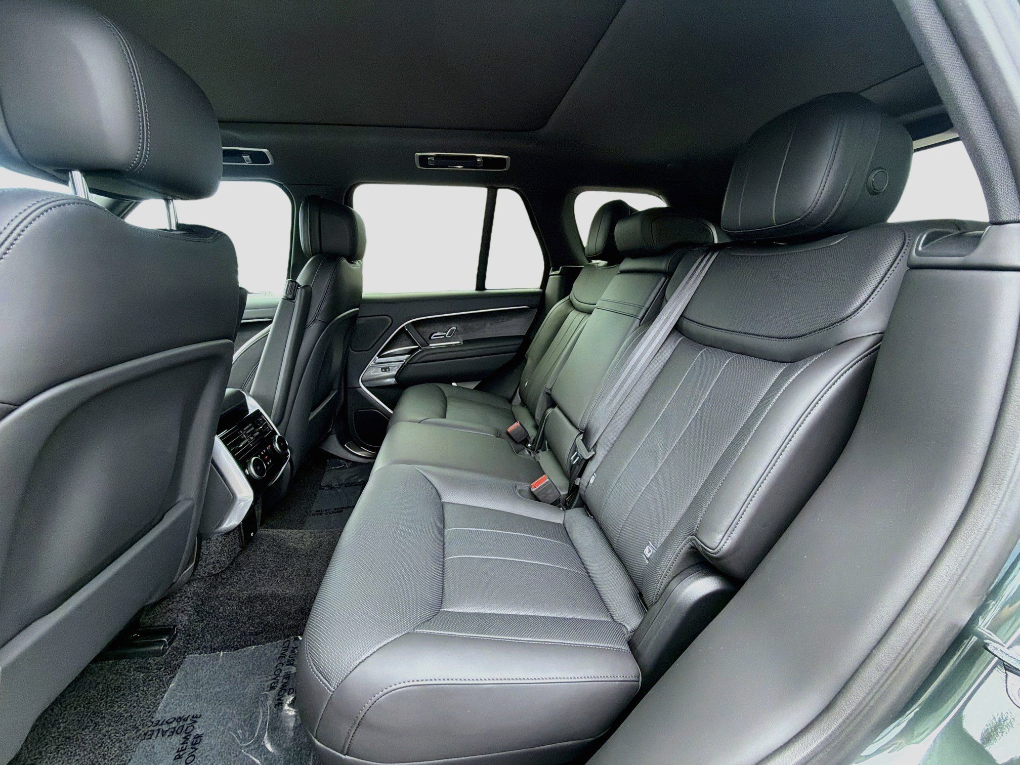 Used 2026 Land Rover Range Rover SE AWD/4WD image 22