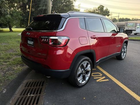 Used 2018 Jeep Compass Limited w/ Navigation Group AWD/4WD image 8