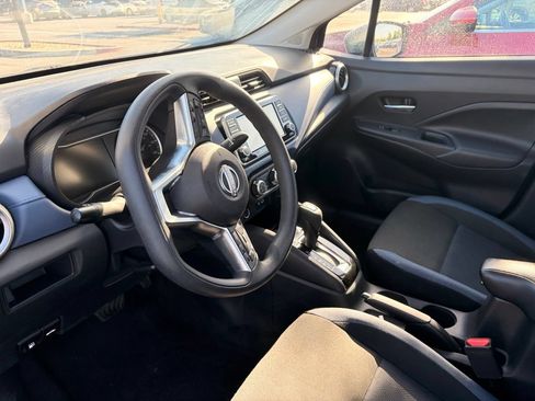 Used 2024 Nissan Versa SV FWD image 9