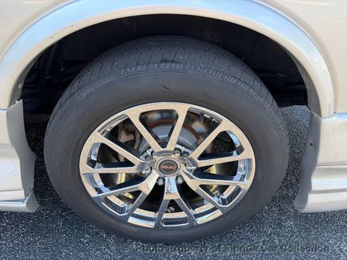 Used 2013 GMC Savana 1500 RWD image 71