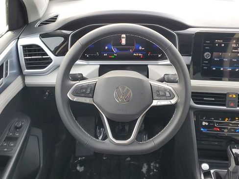 New 2026 Volkswagen Taos SE image 28