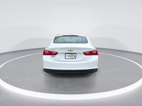 Used 2025 Chevrolet Malibu LT FWD image 8