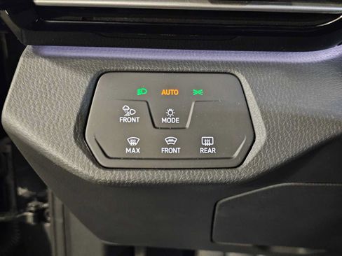 Used 2023 Volkswagen ID.4 Pro S AWD/4WD image 19