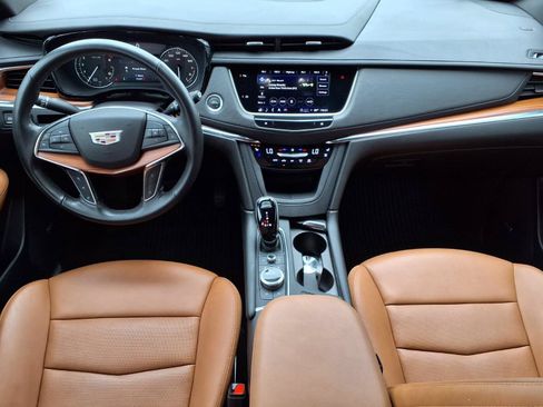 Used 2023 Cadillac XT5 Premium Luxury FWD image 11