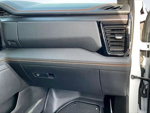 Used 2025 GMC Sierra 3500 AT4 w/ AT4 Premium Plus Package image 19