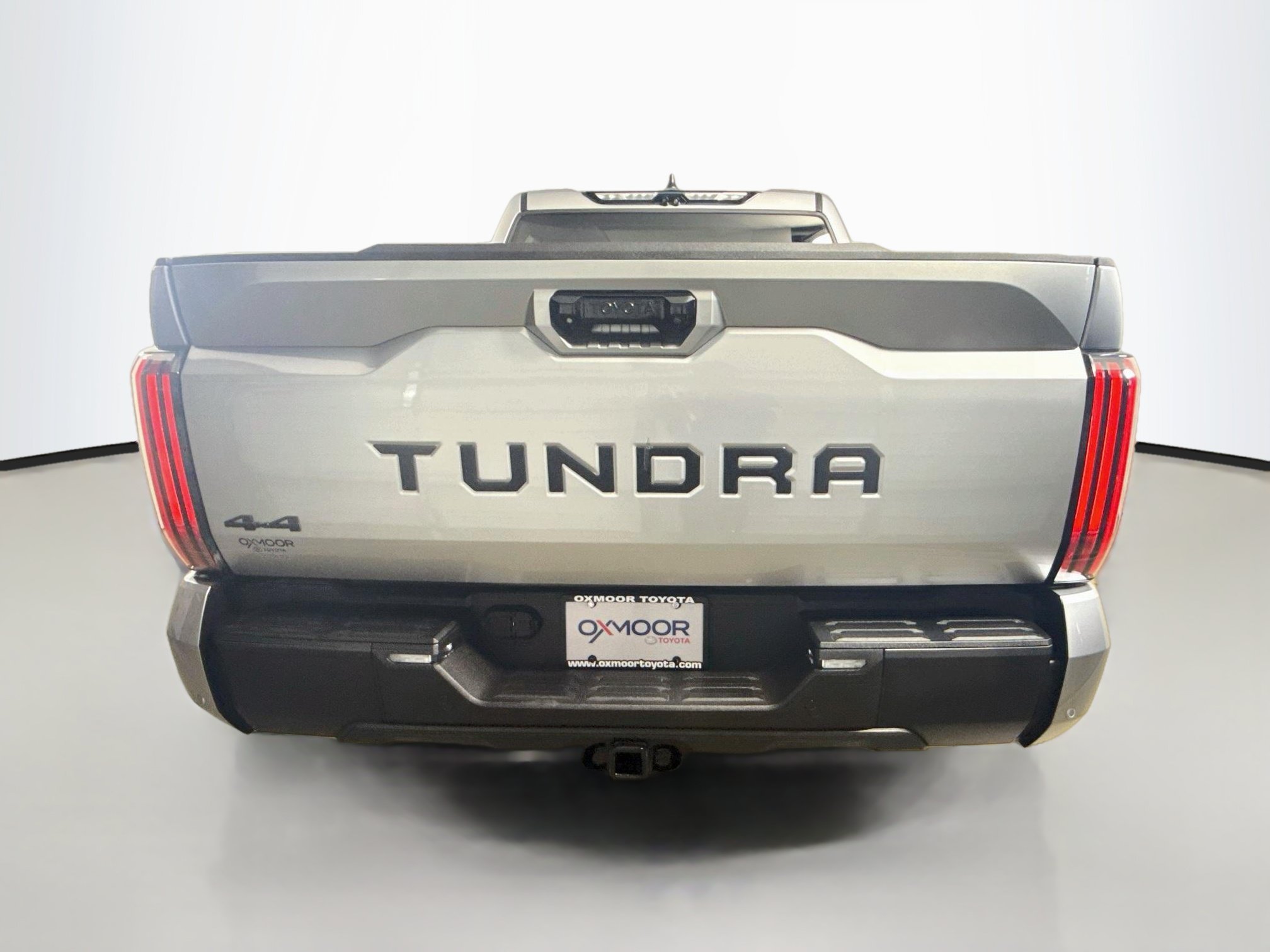 Used 2024 Toyota Tundra Limited AWD/4WD image 6