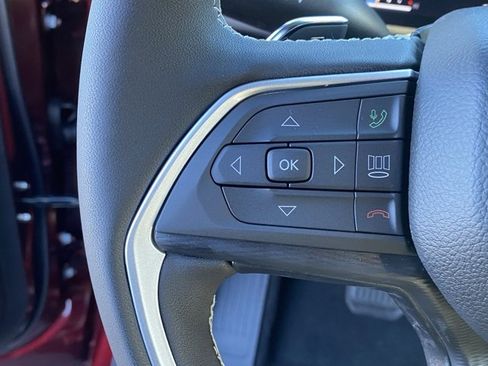 New 2025 Jeep Grand Cherokee Altitude image 16