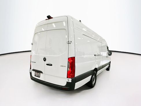 Used 2026 Mercedes-Benz Sprinter 2500 image 7