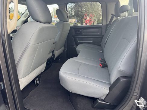 Used 2018 RAM 2500 Tradesman w/ Chrome Appearance Group image 12