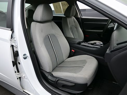 Used 2021 Hyundai Sonata SE FWD image 13