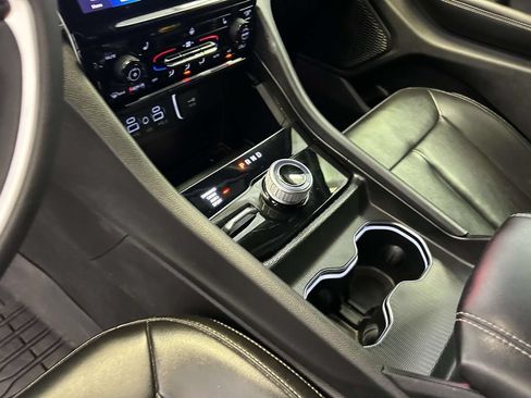 Used 2024 Jeep Grand Cherokee Limited AWD/4WD image 20