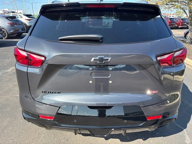 Used 2021 Chevrolet Blazer RS w/ Enhanced Convenience Package FWD image 18