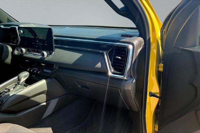 Used 2024 GMC Canyon Elevation RWD image 27