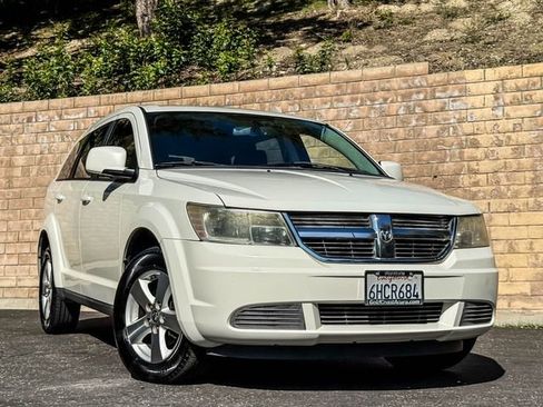 Used 2009 Dodge Journey SXT w/ Flexible Seating Group image 4