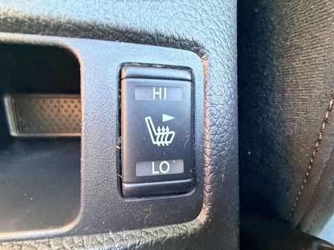 Used 2015 Nissan Rogue SV w/ SV Premium Package image 21