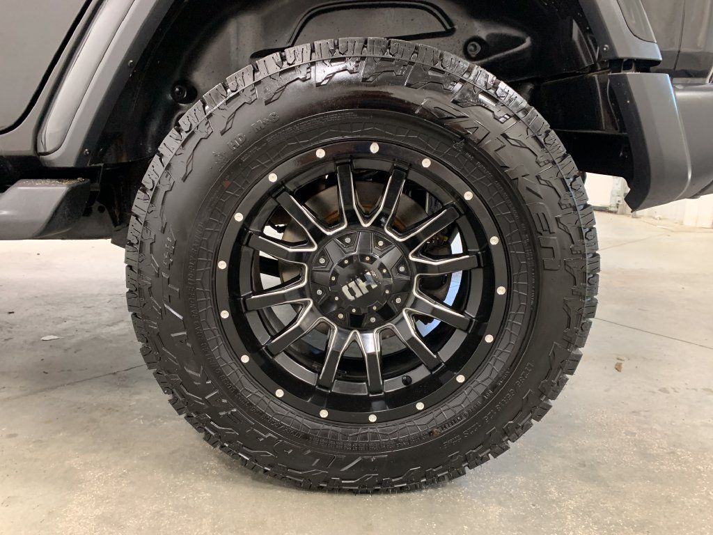 Used 2021 Jeep Wrangler Unlimited Sahara w/ Uconnect 4C Nav & Sound Group AWD/4WD image 4