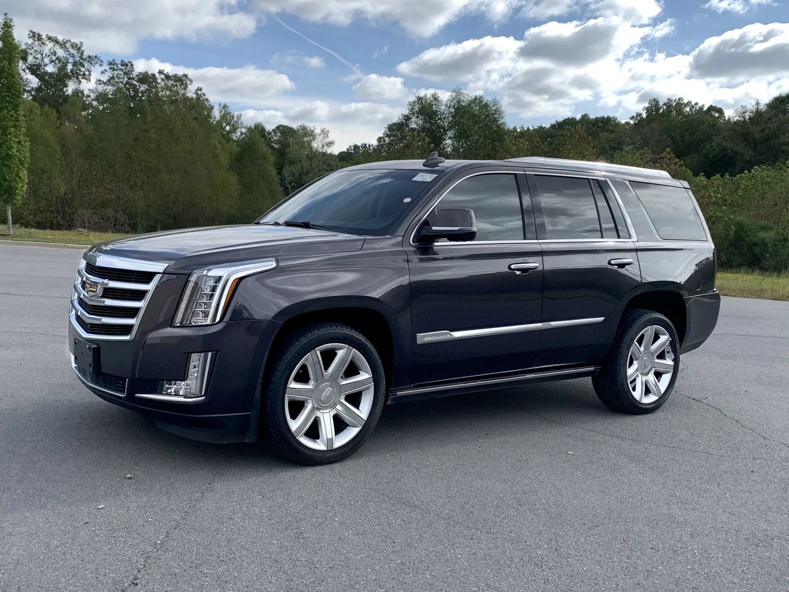 Used 2016 Cadillac Escalade Premium AWD/4WD image 3