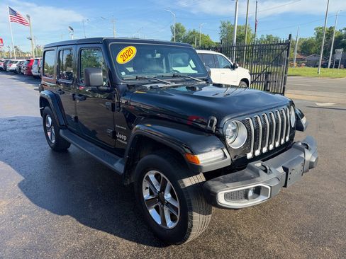 Used 2020 Jeep Wrangler Unlimited Sahara w/ Dual Top Group AWD/4WD image 3