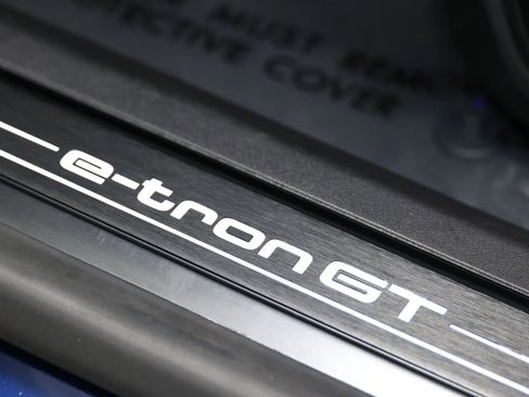 Used 2024 Audi e-tron GT Premium Plus w/ Performance Package image 14