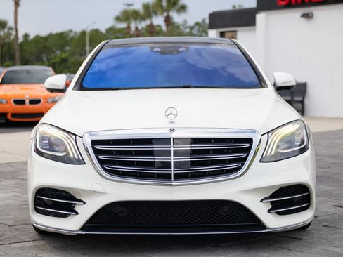 Used 2019 Mercedes-Benz S 560 Sedan w/ AMG Line Exterior image 4