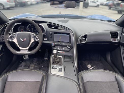 Used 2016 Chevrolet Corvette Z06 w/ 3LZ Preferred Equipment Group RWD image 2