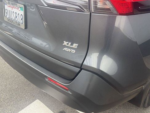 Used 2019 Toyota RAV4 XLE Premium w/ Carpet Mat Package AWD/4WD image 14