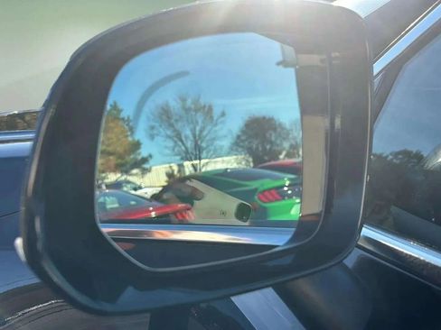 Used 2016 Volvo XC90 T6 Momentum w/ Momentum Plus Package image 11