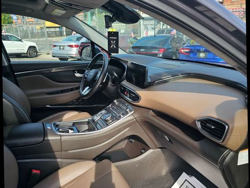 Used 2022 Hyundai Santa Fe Limited image 9