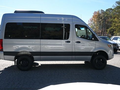 Used 2025 Mercedes-Benz Sprinter 2500 image 24