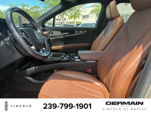 Used 2023 Lincoln Nautilus Reserve w/ Equipment Group 201A image 12