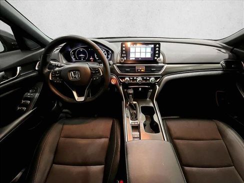 Used 2019 Honda Accord Sport image 16
