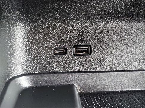 Certified 2024 Chevrolet Traverse LT image 16