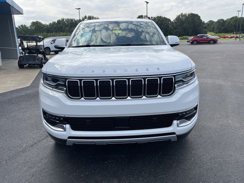 Used 2022 Jeep Wagoneer Series II AWD/4WD image 7