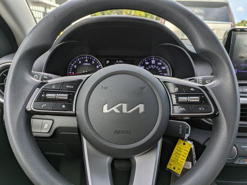 Certified 2023 Kia Forte LXS FWD image 19